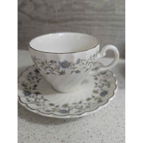 Johnson Brothers Ironstone - Delores Pattern - Picture 3 of 9